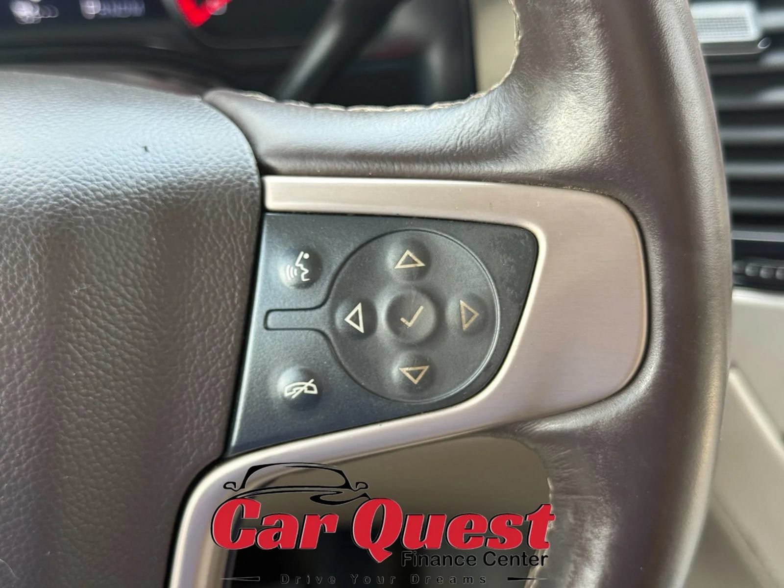Used 2015 GMC Yukon Denali w/ Premium Package AWD/4WD image 36