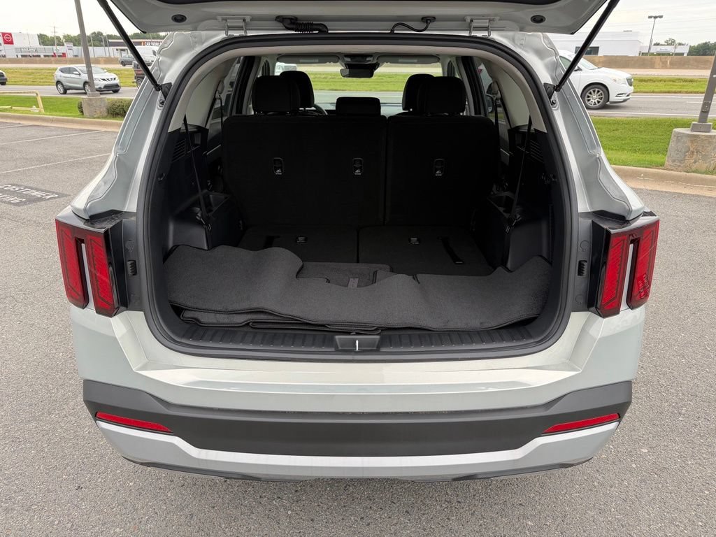 New 2026 Kia Sorento LX FWD image 7