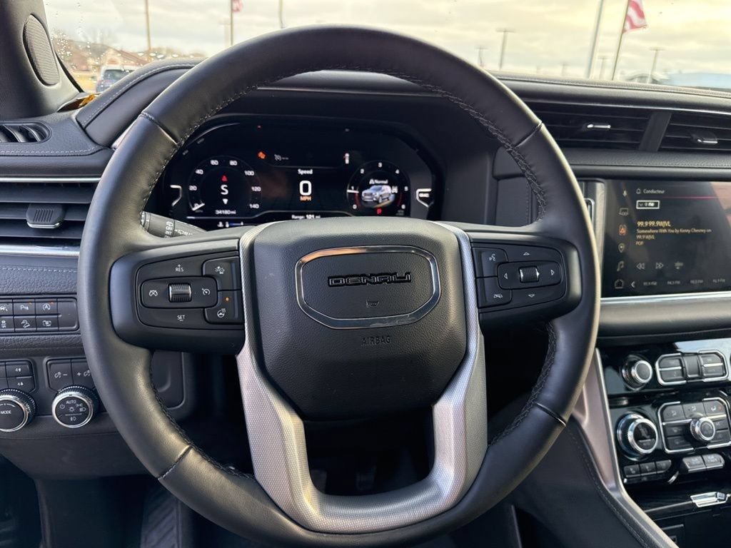 Used 2023 GMC Yukon XL Denali AWD/4WD image 29