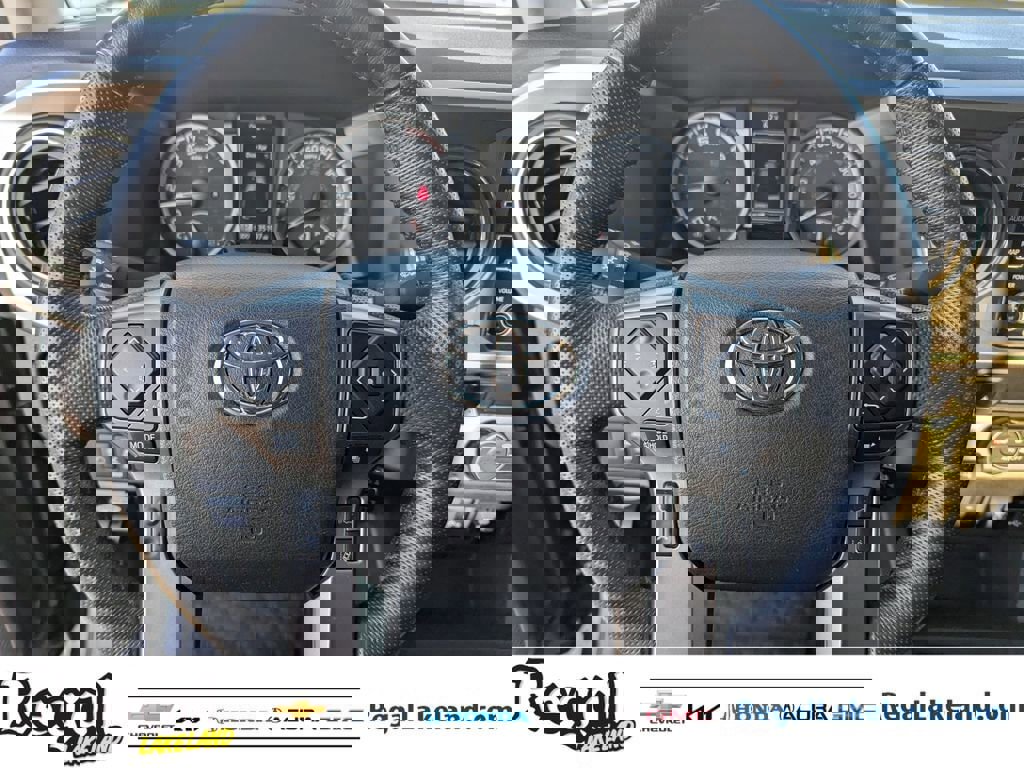 Used 2022 Toyota Tacoma SR5 w/ Trail Edition image 24