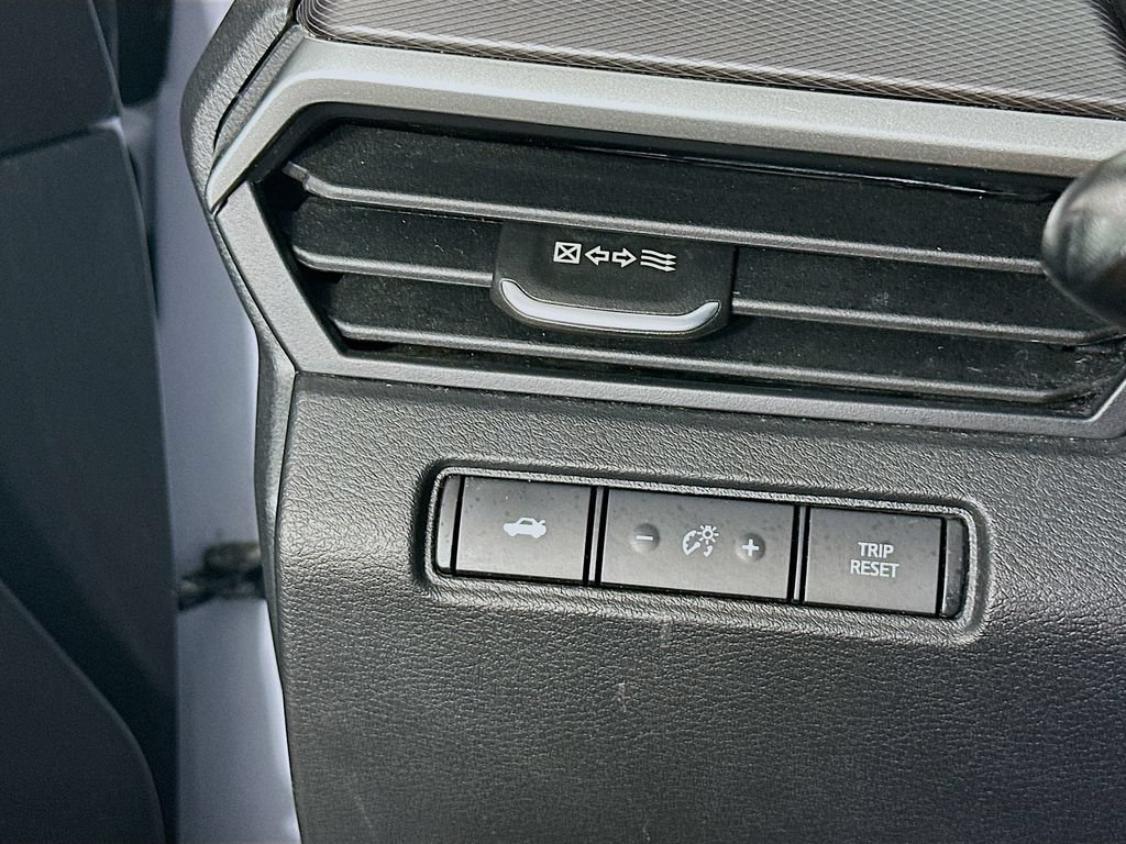 Used 2024 Nissan Altima 2.5 SR FWD image 16