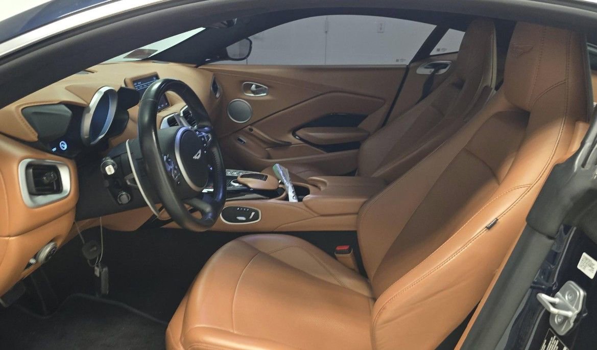 Used 2019 Aston Martin V8 Vantage Coupe image 5