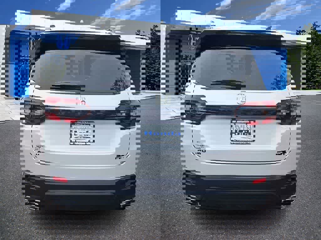 Certified 2025 Honda Pilot Sport image 23