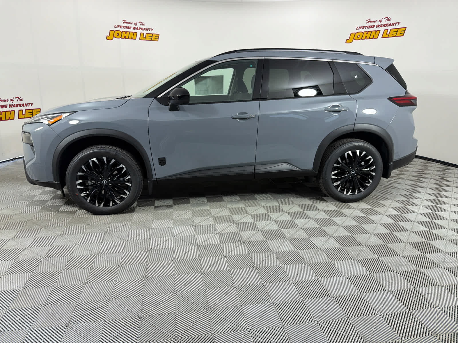 New 2026 Nissan Rogue Dark Armor FWD image 2