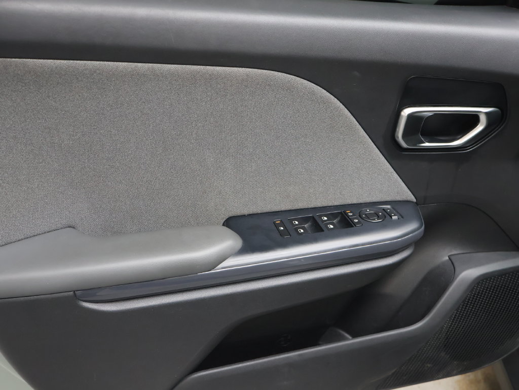 Used 2025 Kia K4 EX FWD image 15