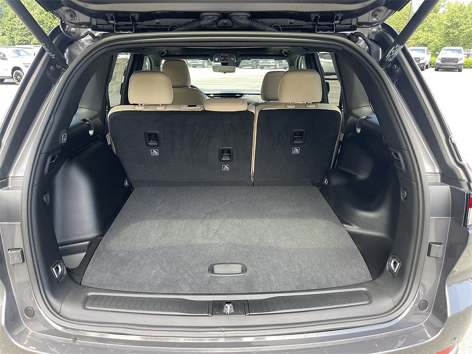 New 2025 Jeep Grand Cherokee Limited w/ Luxury Tech Group II image 27