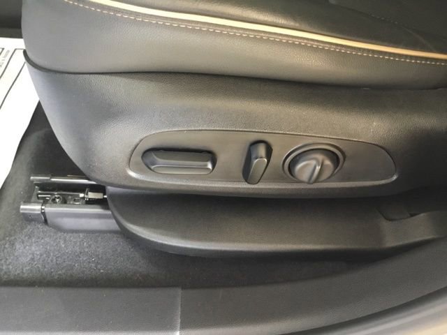 Used 2019 Chevrolet Blazer Premier w/ Sun and Wheels Package image 28