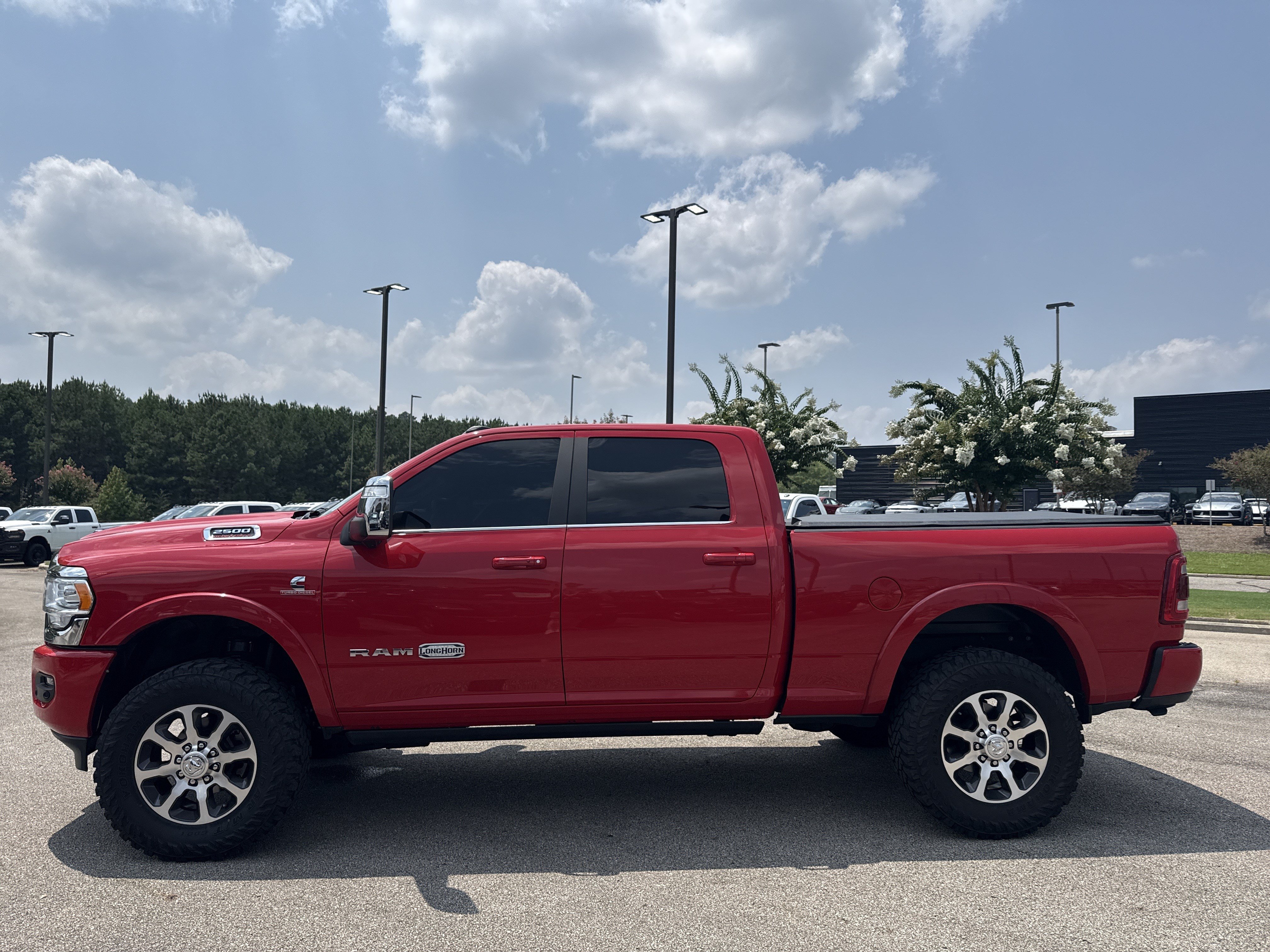 Used 2024 RAM 2500 Limited w/ Towing Technology Group AWD/4WD image 4