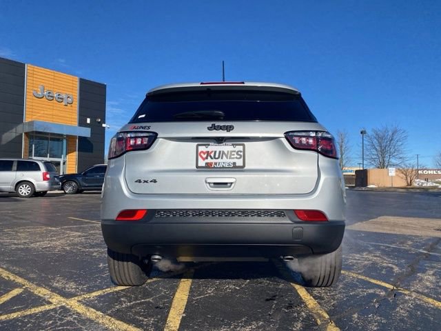 New 2026 Jeep Compass Altitude image 9