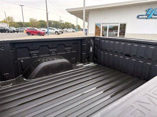 New 2026 GMC Sierra 1500 AT4 w/ AT4 Premium Package AWD/4WD image 13