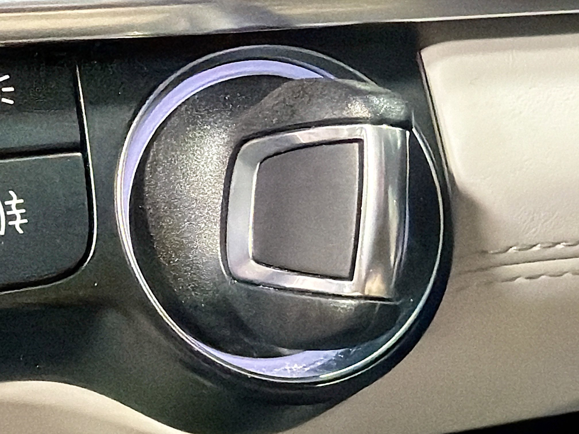 Used 2023 Porsche Panamera image 36