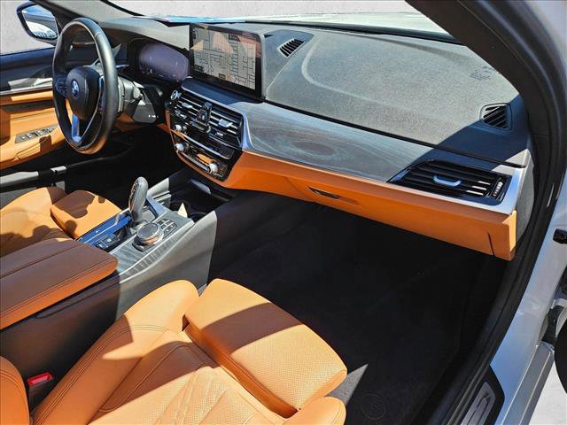 Used 2023 BMW 530i w/ Premium Package RWD image 21