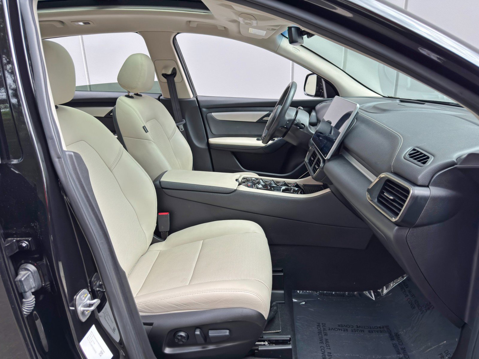 Used 2023 VinFast VF 8 Plus AWD/4WD image 15