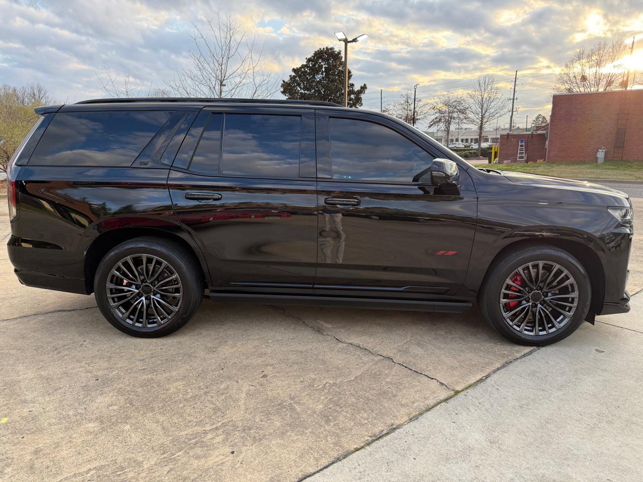 Used 2023 Cadillac Escalade V image 5