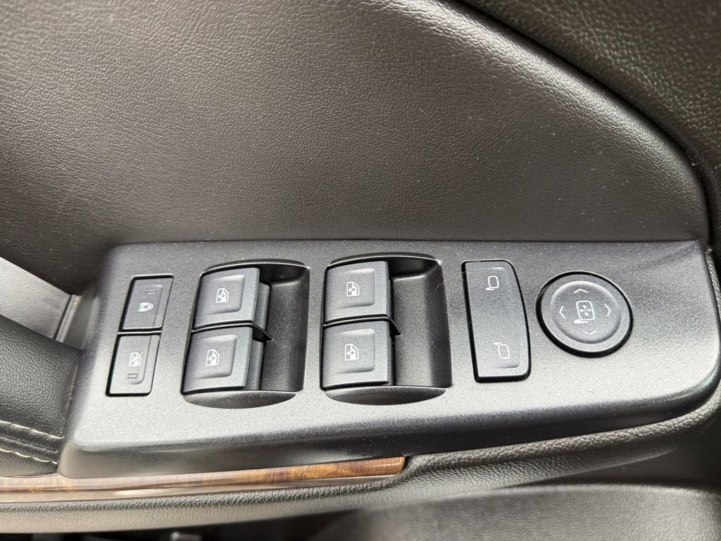 Used 2020 Chevrolet Tahoe LS AWD/4WD image 24