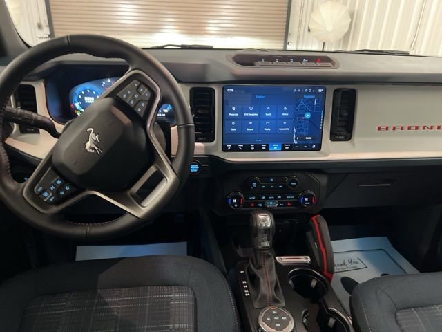 Used 2025 Ford Bronco Heritage Edition image 19