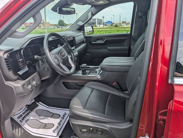 Used 2024 GMC Sierra 1500 SLT w/ SLT Premium Plus Package AWD/4WD image 17