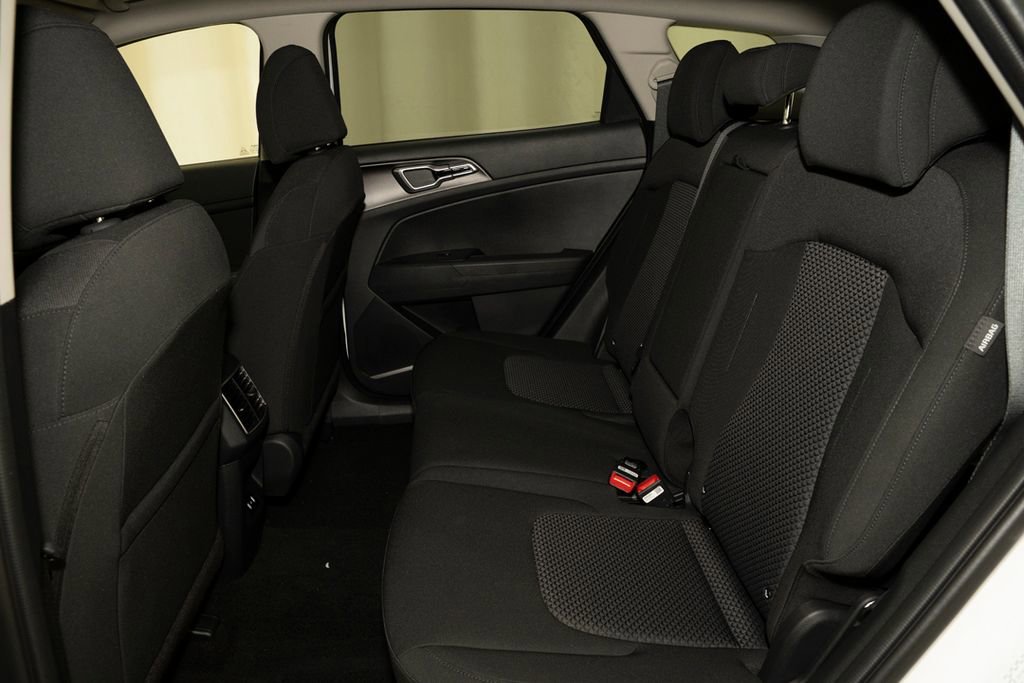 New 2026 Kia Sportage LX AWD/4WD image 9