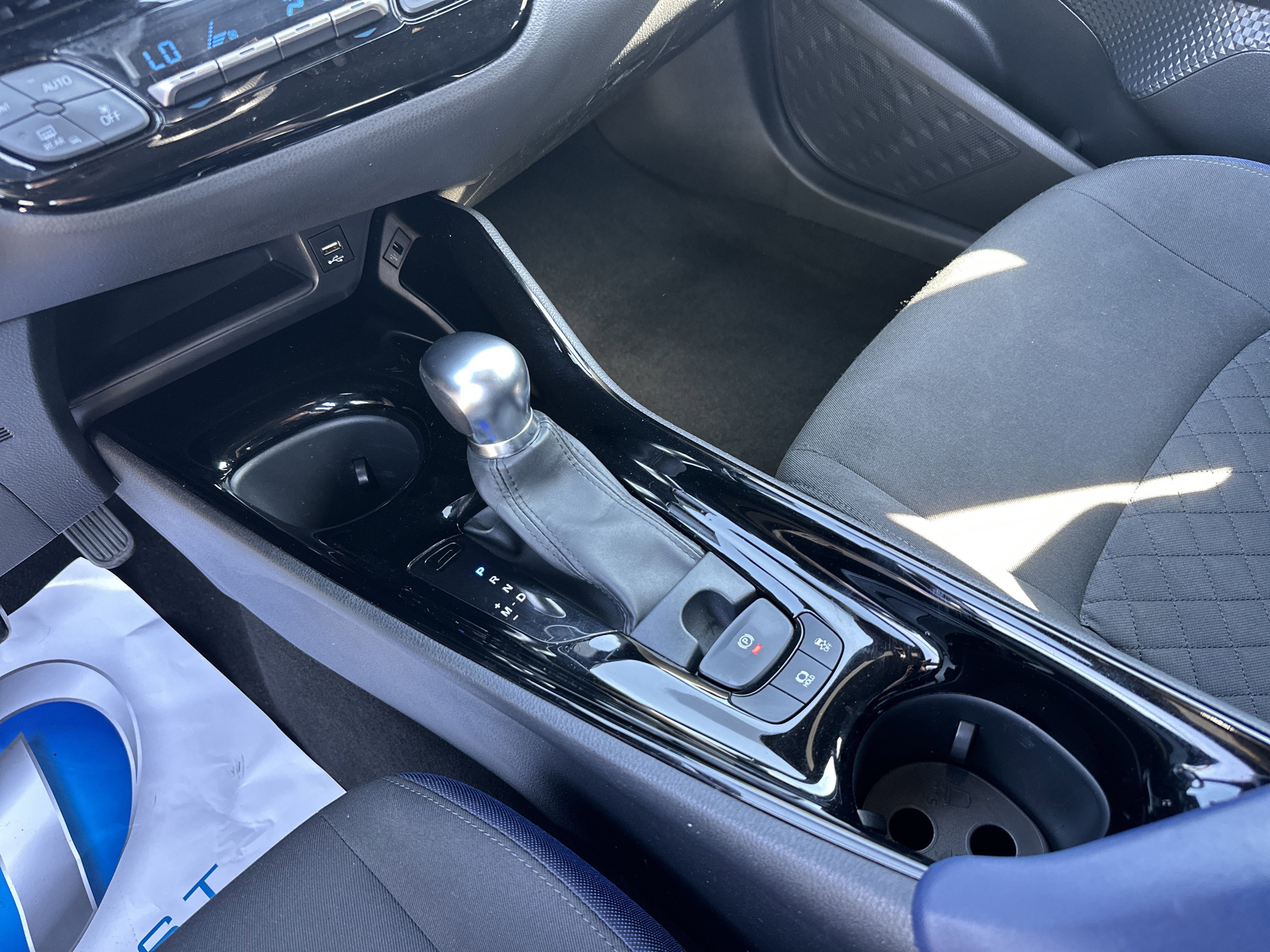 Used 2021 Toyota C-HR XLE FWD image 26