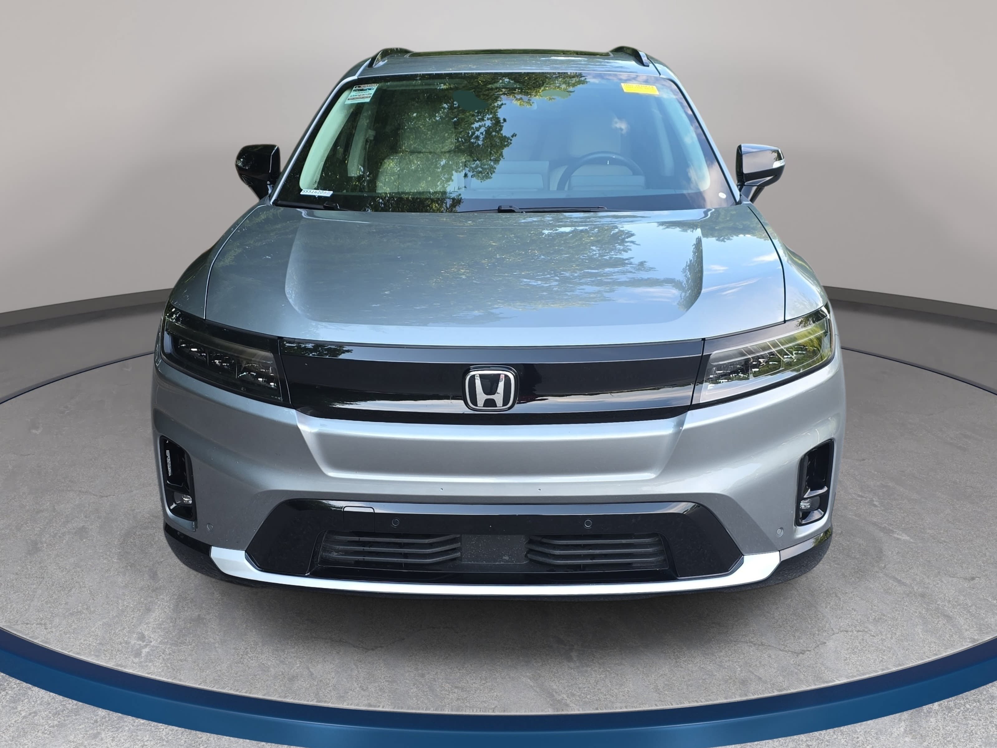 Used 2025 Honda Prologue Touring image 2