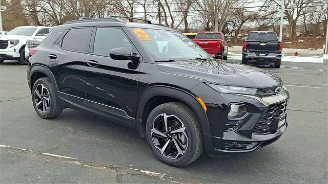 Used 2023 Chevrolet TrailBlazer RS w/ Convenience Package image 2