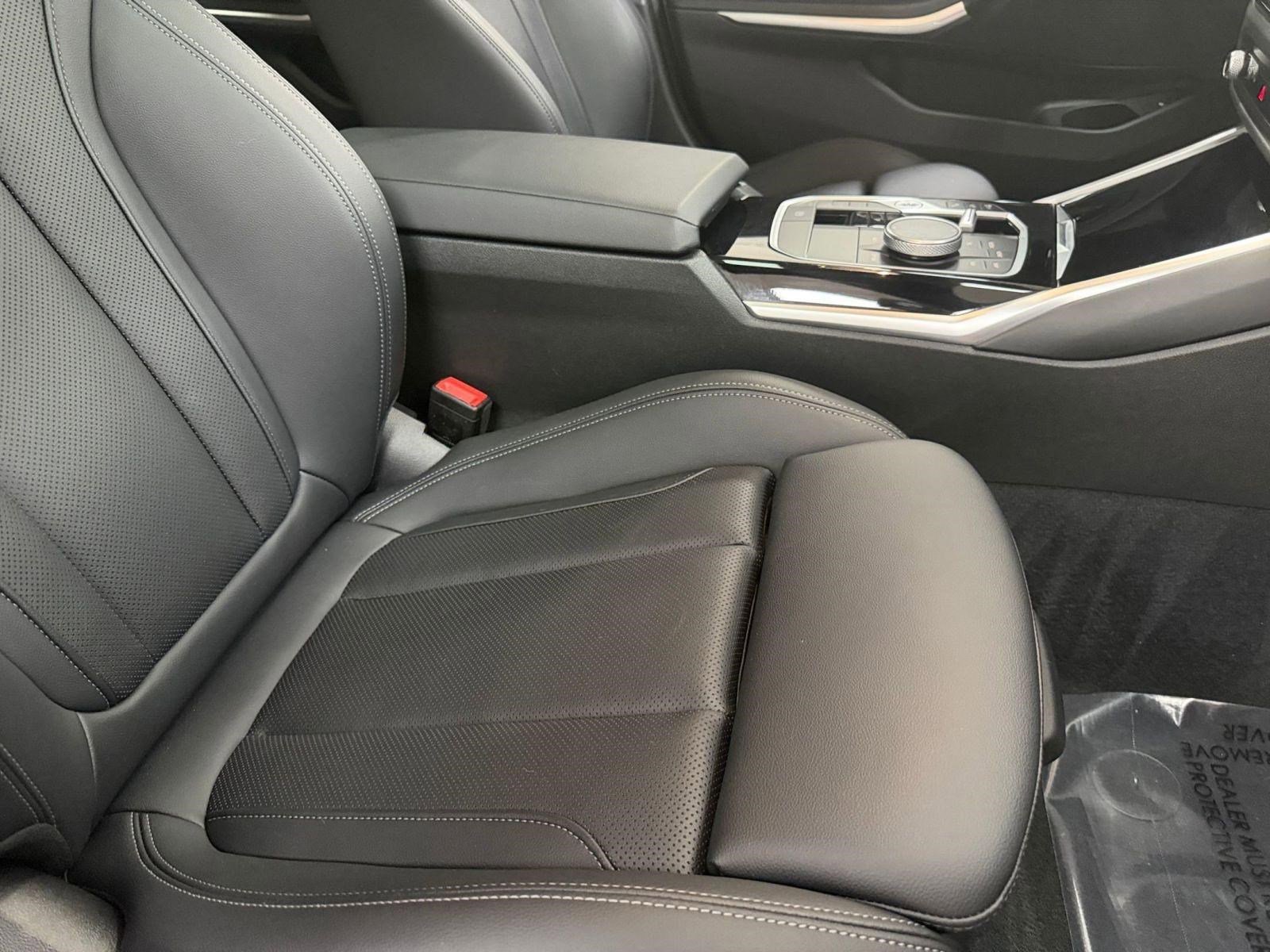 Used 2023 BMW 330i xDrive 330i xDrive w/ Premium Package image 24