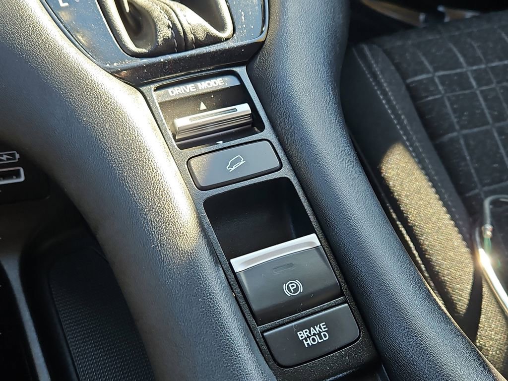 Certified 2023 Honda HR-V LX image 16