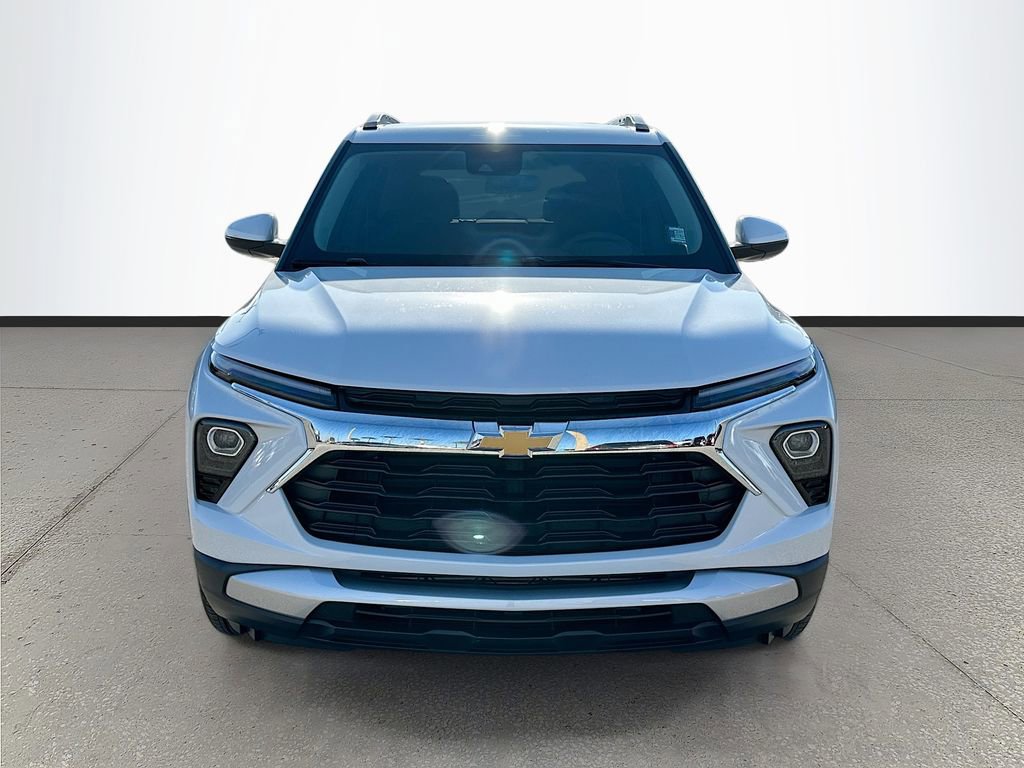 Used 2024 Chevrolet TrailBlazer LT w/ Driver Confidence Package image 2