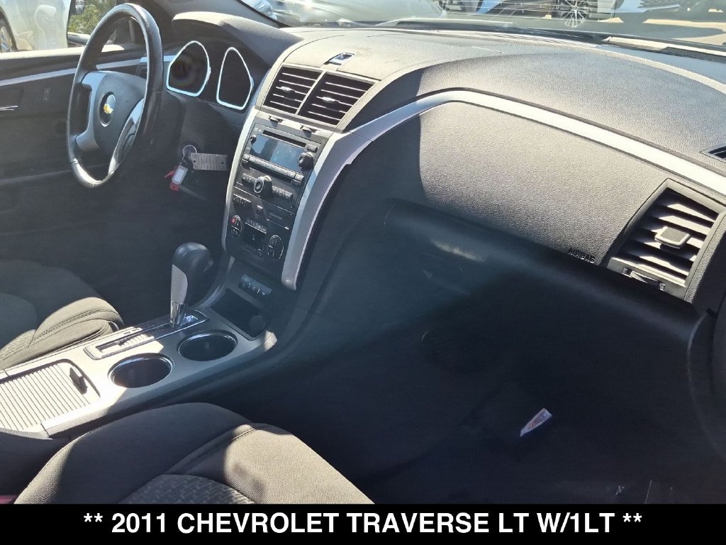 Used 2011 Chevrolet Traverse LT AWD/4WD image 32
