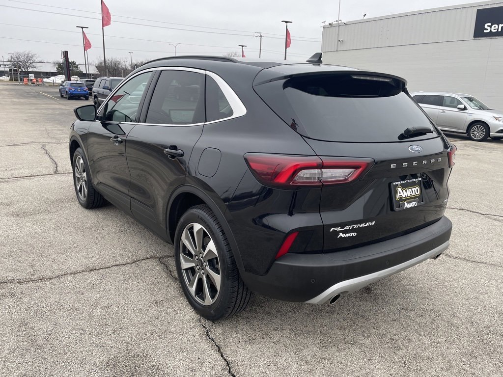 Used 2023 Ford Escape Platinum image 3