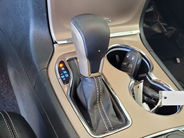Used 2017 Jeep Grand Cherokee Limited image 19