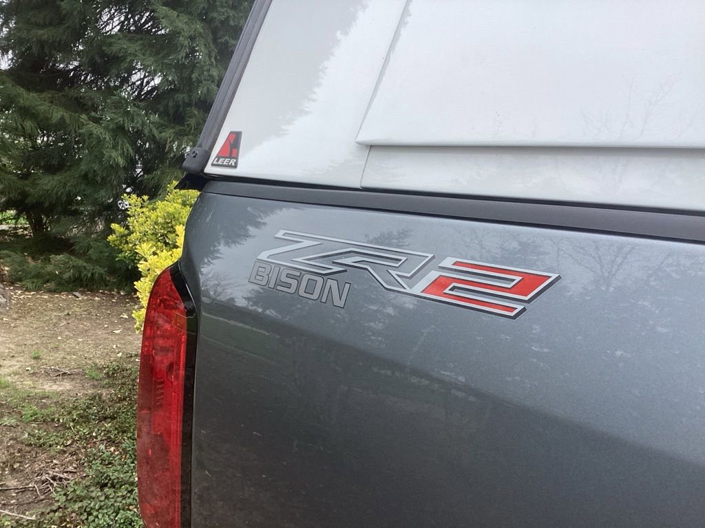 Used 2021 Chevrolet Colorado ZR2 w/ Colorado ZR2 Bison Edition image 18