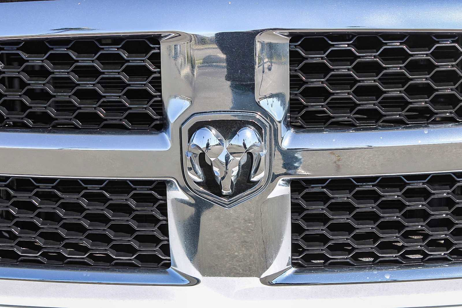 Used 2021 RAM 1500 Classic SLT image 11