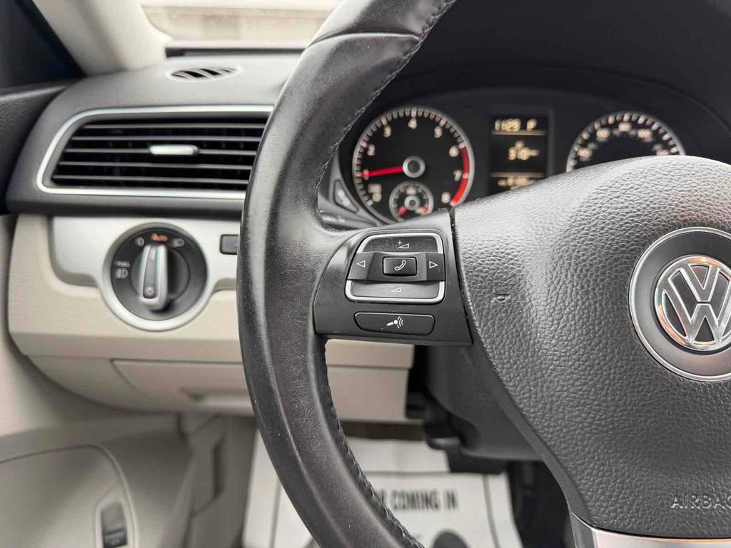 Used 2015 Volkswagen Passat 1.8T Limited Edition image 22