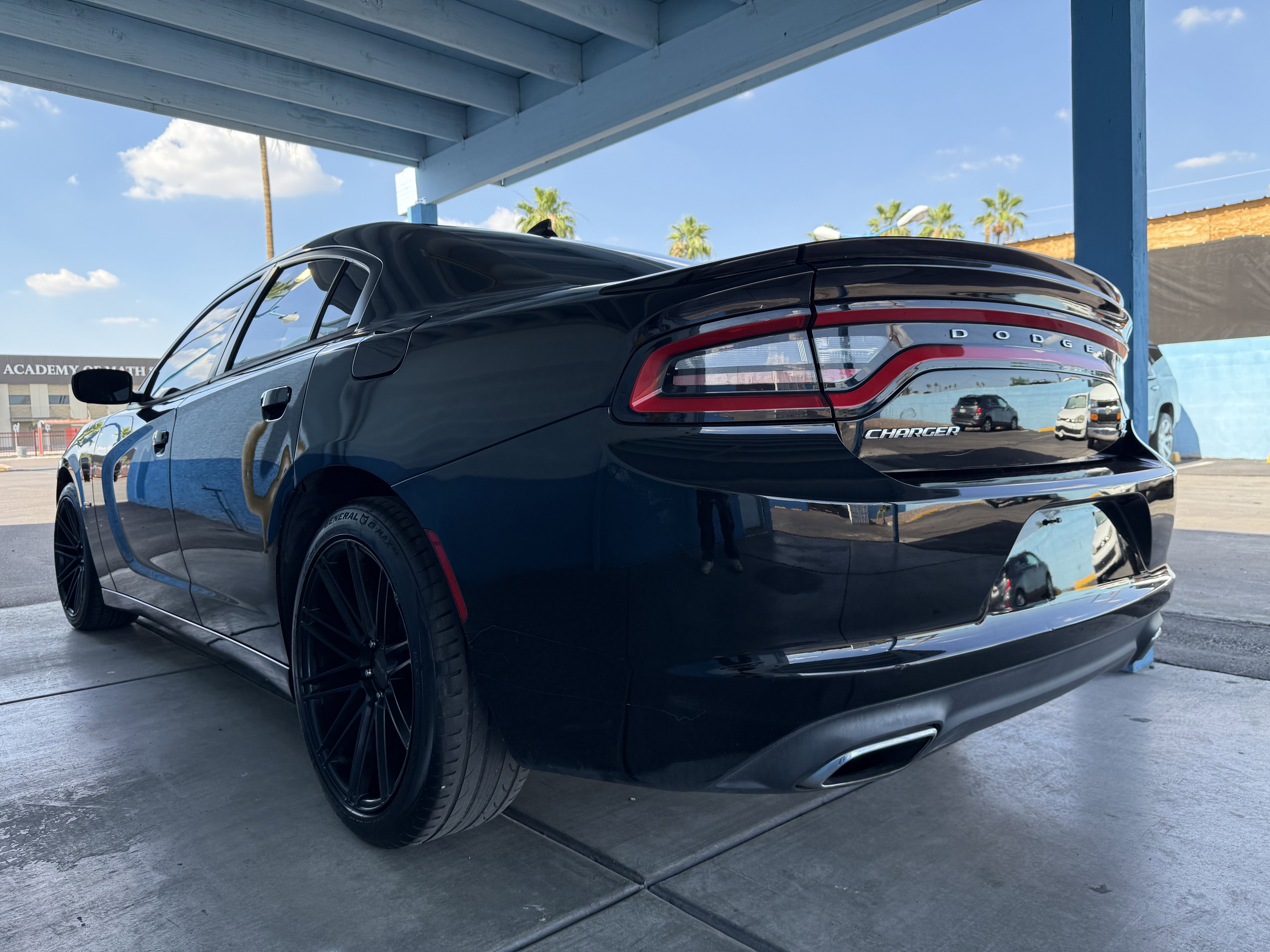 Used 2017 Dodge Charger R/T image 5