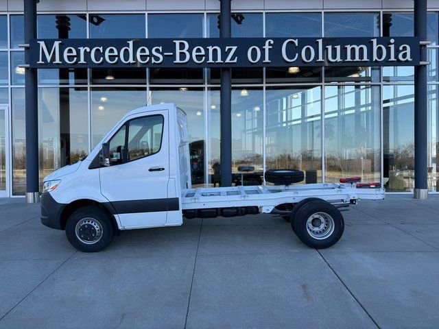Used 2024 Mercedes-Benz Sprinter 4500 image 7