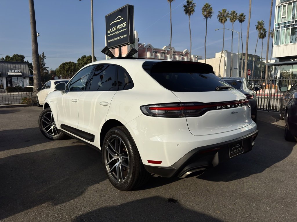 Used 2023 Porsche Macan image 9
