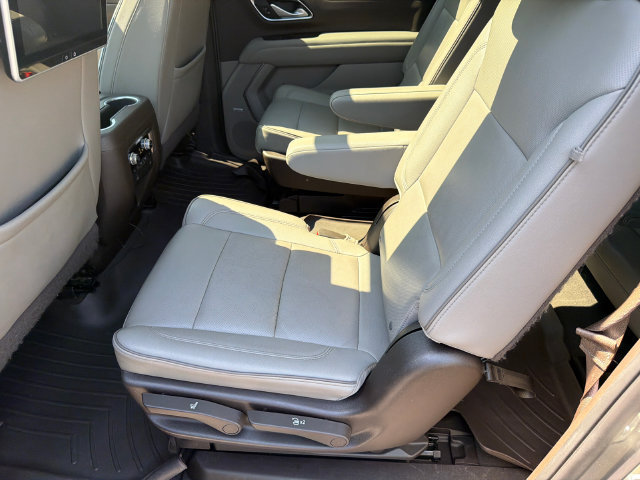 Used 2022 GMC Yukon XL SLT w/ SLT Premium Package RWD image 23