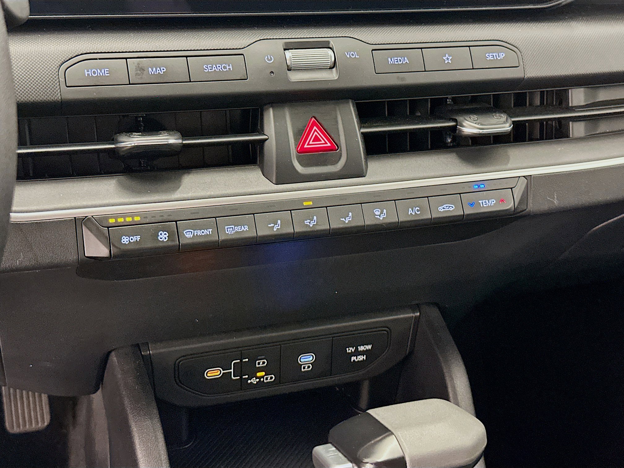 Used 2025 Kia K4 LXS image 24