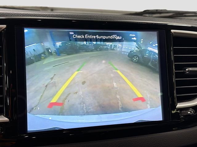 Used 2022 Chrysler Pacifica Touring-L FWD image 13