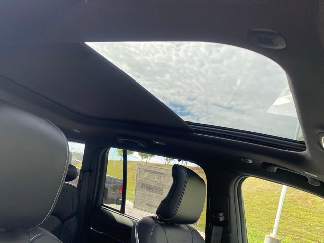 New 2025 Jeep Grand Cherokee Overland w/ Adv Protech Group III image 33