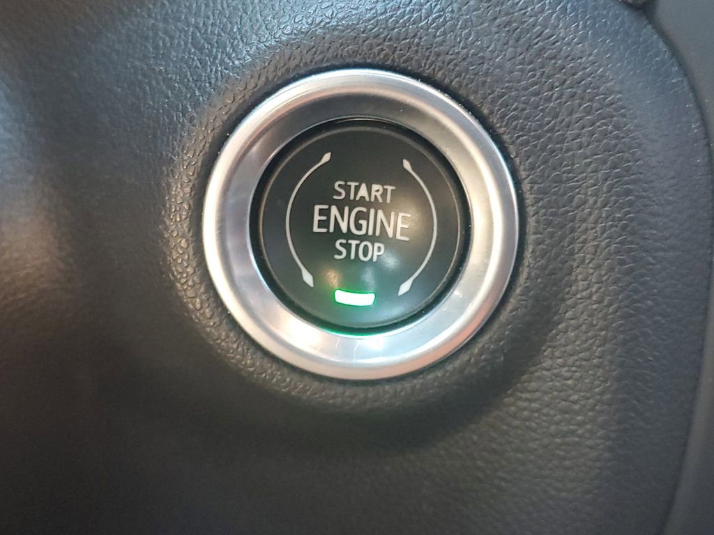 Used 2022 GMC Sierra 1500 Denali w/ Driver Alert Package II AWD/4WD image 30