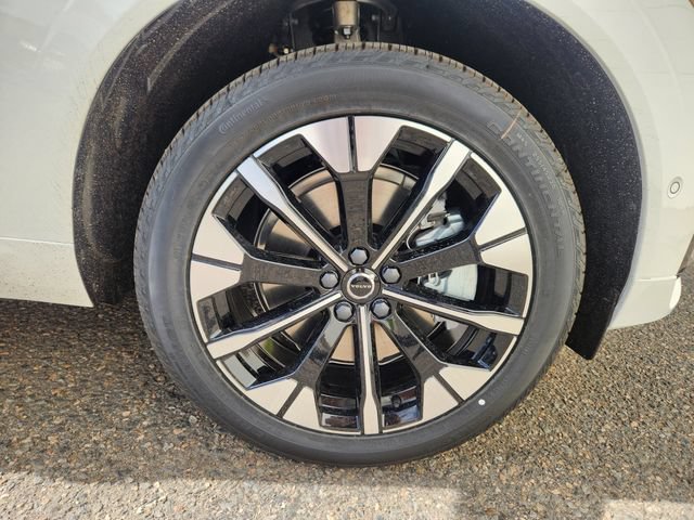 New 2026 Volvo XC60 T8 Plus w/ Climate Package PRO AWD/4WD image 17
