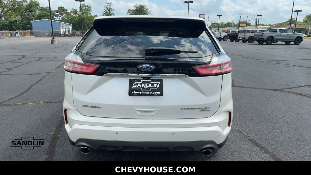 Used 2019 Ford Edge Titanium w/ Equipment Group 301A FWD image 8