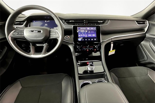 New 2025 Jeep Grand Cherokee Altitude image 6