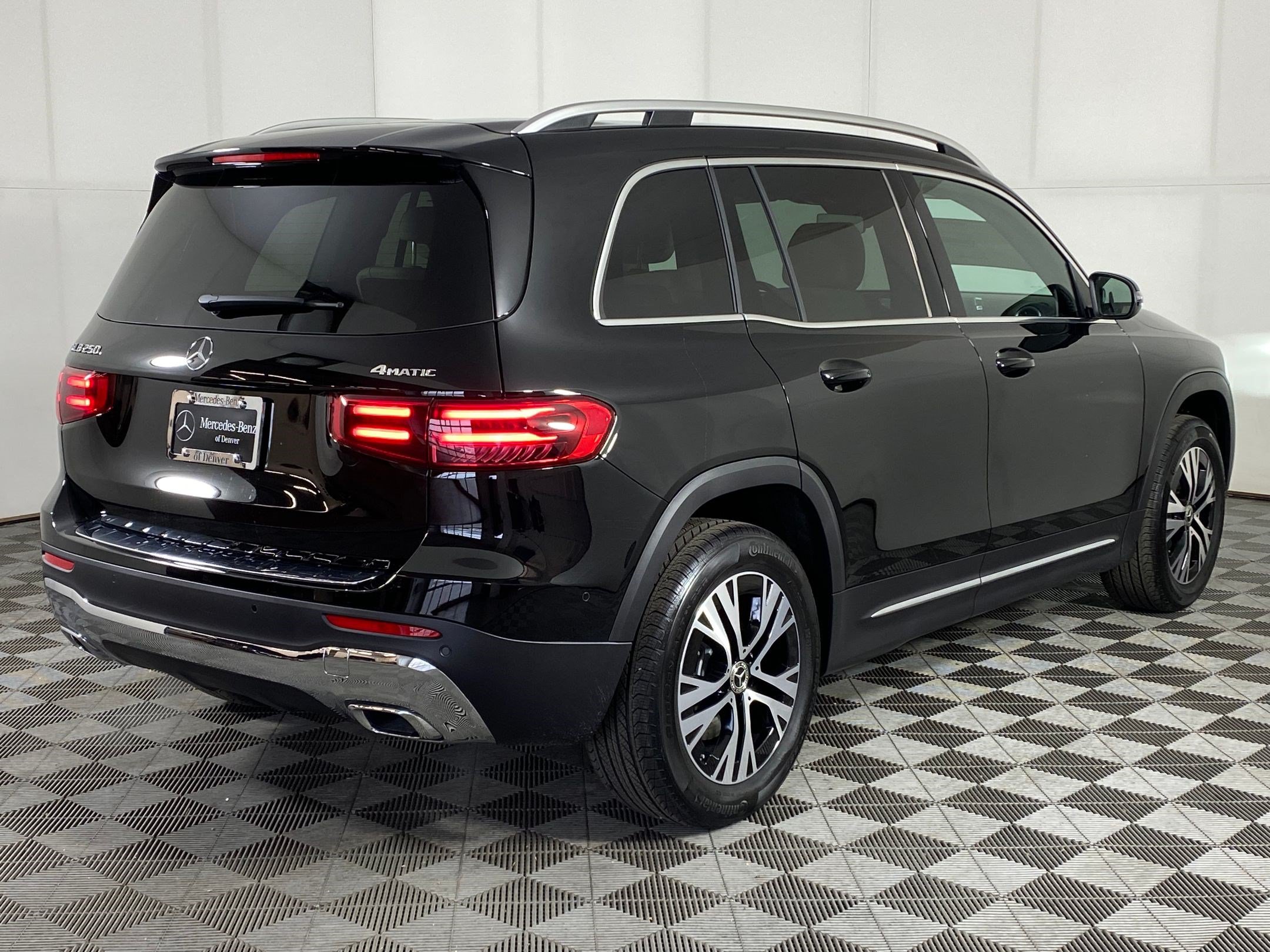 Certified 2026 Mercedes-Benz GLB 250 4MATIC image 9