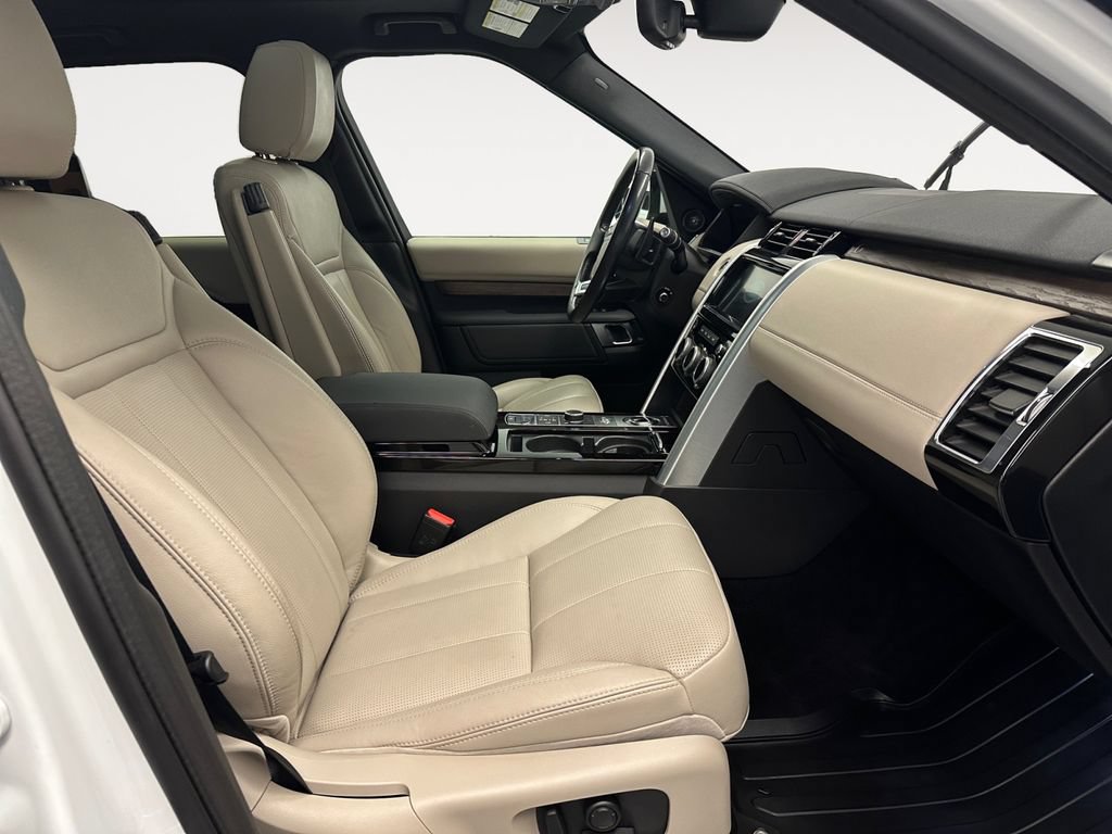Used 2020 Land Rover Discovery HSE AWD/4WD image 11
