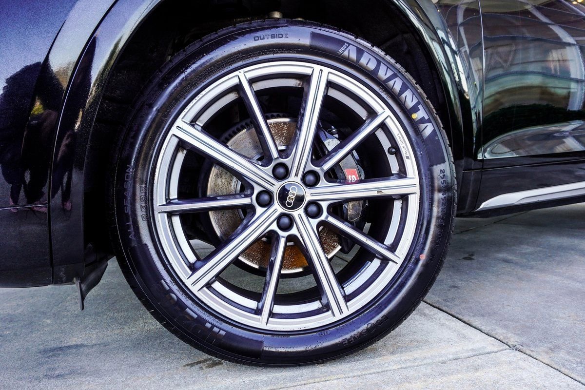 Used 2023 Audi SQ5 Premium Plus w/ Premium Plus Package image 3