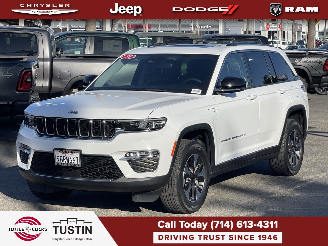 Used 2023 Jeep Grand Cherokee 4WD 4xe image 3