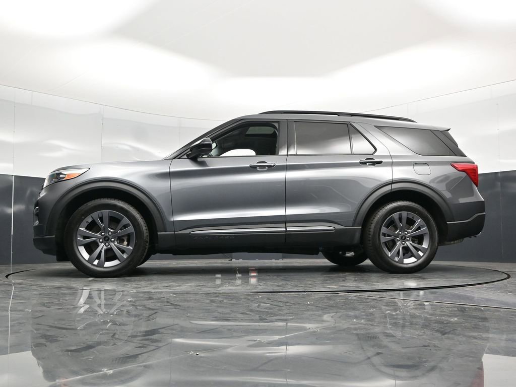Used 2022 Ford Explorer XLT w/ Equipment Group 202A AWD/4WD image 50
